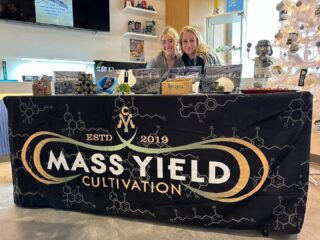 We’re so excited to be at Flower & Soul today! Mass Yield Cultivation will be here from 12-3. Come see us and take advantage of Flower and Soul’s bundle, today only! #flowerandsoul #massyieldcultivation #artisnalflowers